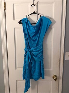 DO+BE Bright Turquoise One-Shoulder Knot Dress